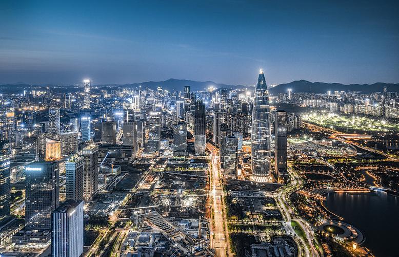 深圳南山区华润春笋地标城市风光夜景图片